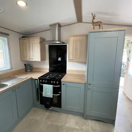 Pheasant'S Hollow - 2 Bed Hot Tub Lodge With Free Golf, No Buggy Swarland Exterior photo