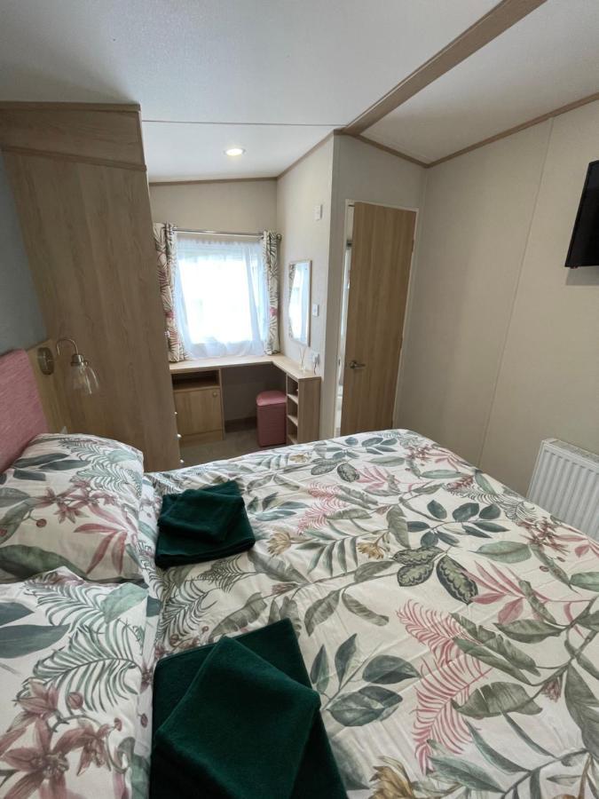 Pheasant's Hollow - 2 Bed Hot Tub With Free Golf, No Buggy *