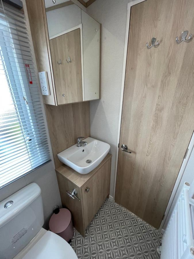 Pheasant's Hollow - 2 Bed Hot Tub With Free Golf, No Buggy Swarland