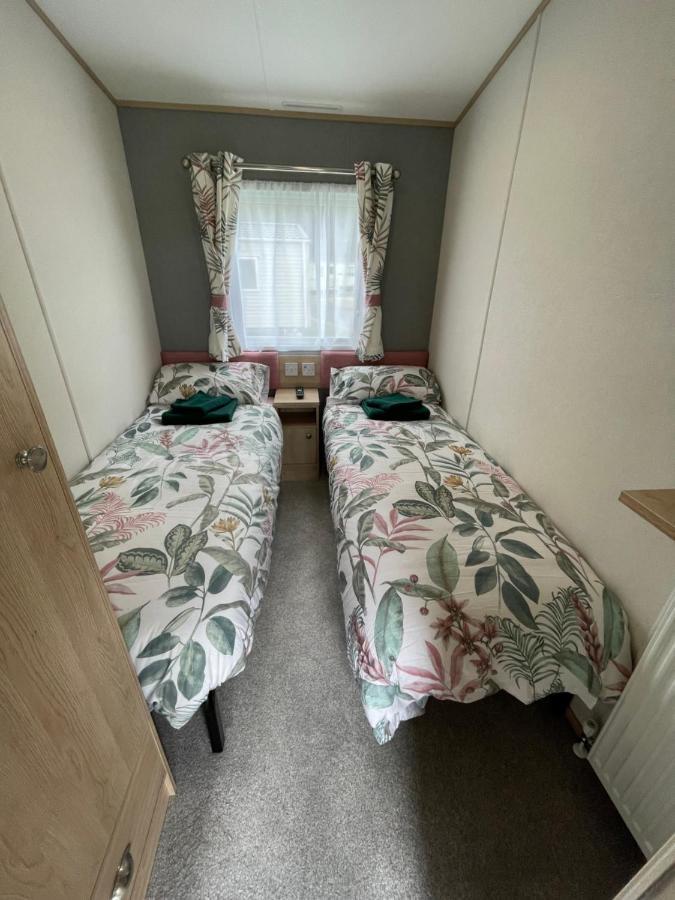 Villa Pheasant's Hollow - 2 Bed Hot Tub With Free Golf, No Buggy Swarland